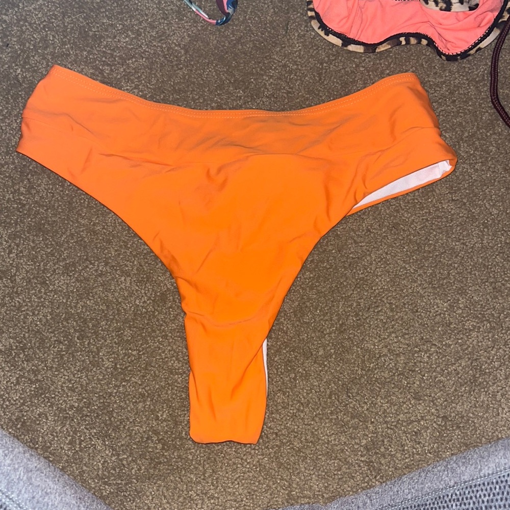 cheeky bikini bottom & top
